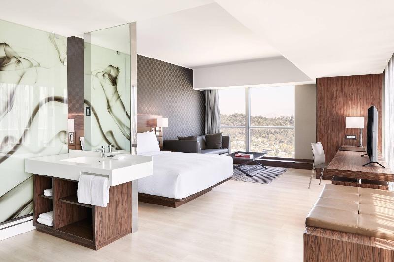 带大床的标准间, Ac Hotel By Marriott Santiago Costanera Center
