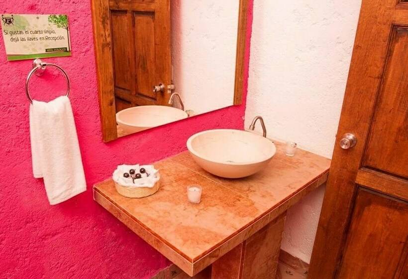 スタンダードルーム, Hacienda San Francisco
