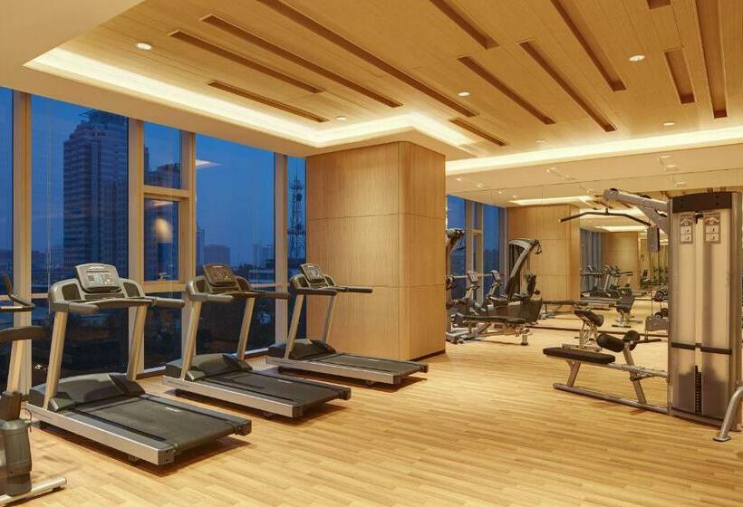 Номер Deluxe Вид на Город, Sheraton Zibo