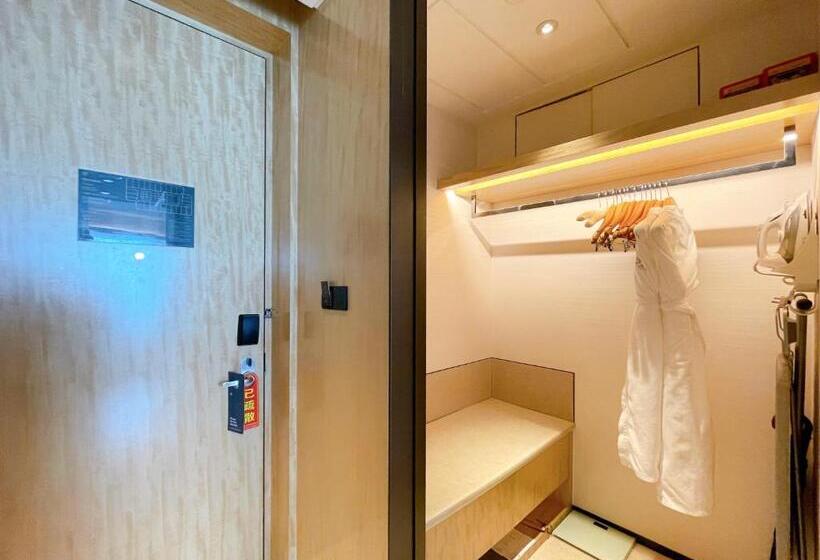 Номер Deluxe Кровать Кинг Вид на Город, Sheraton Zibo
