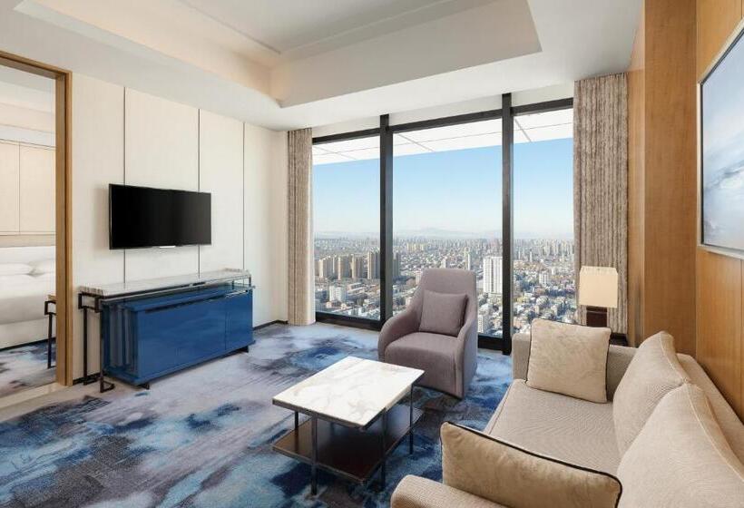Люкс Клуб, Sheraton Zibo