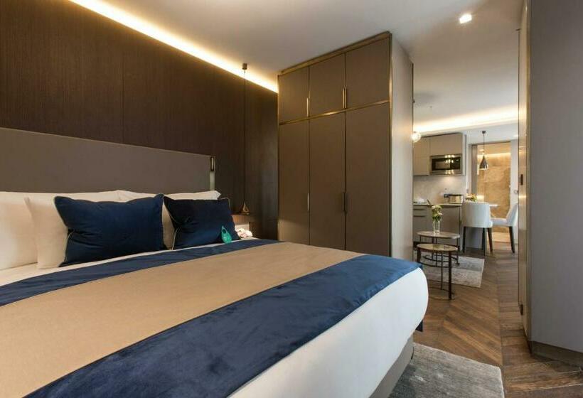 سوییت جونیور با چشم‌انداز شهر, Noble22 Suites Special Category