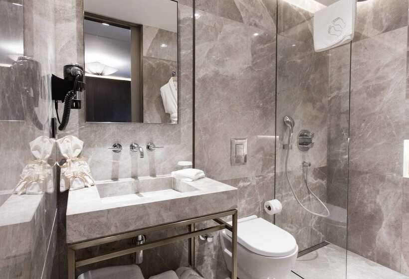 سوییت جونیور با چشم‌انداز دریا, Noble22 Suites Special Category