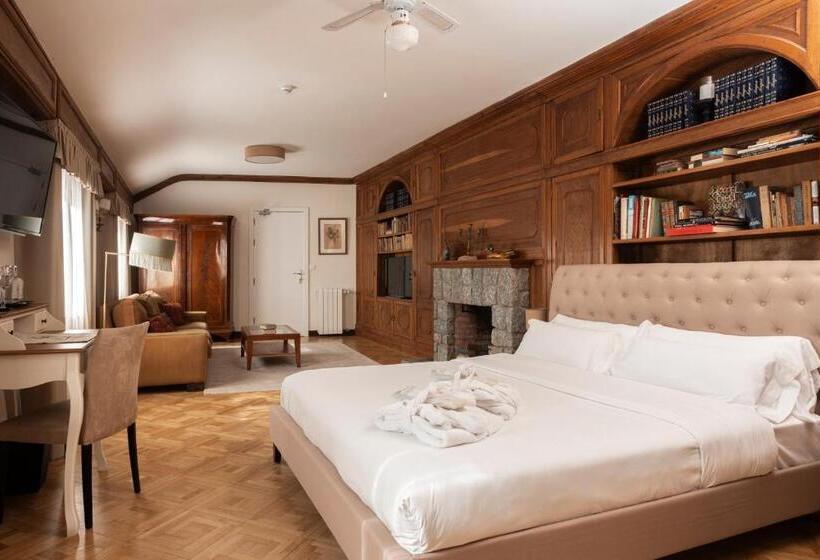 Люкс Superior, Angelats Hotel   A Signature Boutique