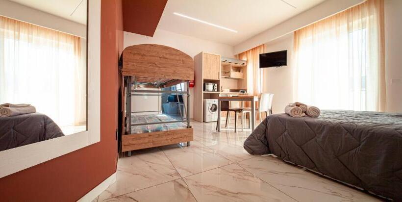 Апартаменты 1 Спальня с Видом, Casa Vacanze Mariaelena   Momena