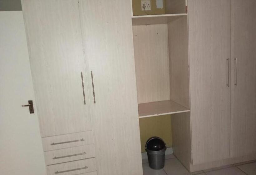Номер Стандарт, Kwr B&b