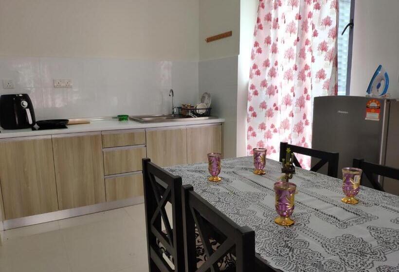 استودیوی استاندارد, The Core By Salaam Suites, Near Kip Mall