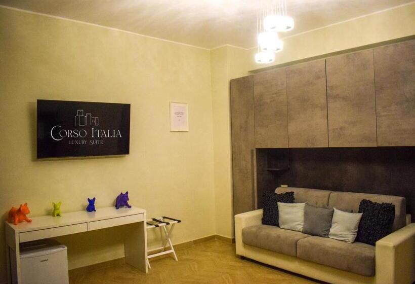 اتاق استاندارد چهارنفره با بالکن, Corso Italia Luxury Suite