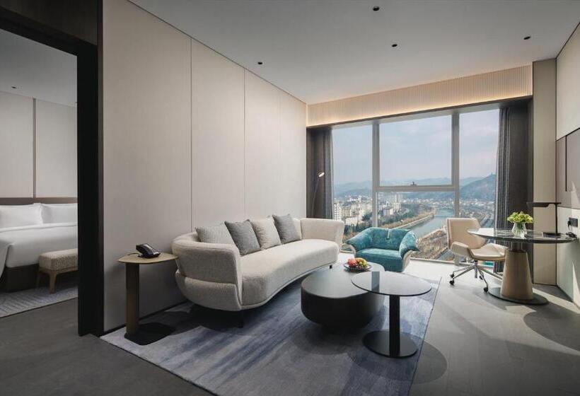 스위트, Crowne Plaza Shangluo By Ihg