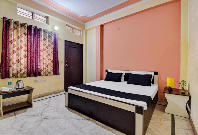 三人经典房间, Oyo Shree Ram Guest House
