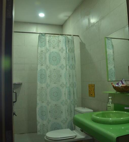 اتاق استاندارد با 2 تخت دوبل, Cosmos Guesthouse Snack Bar