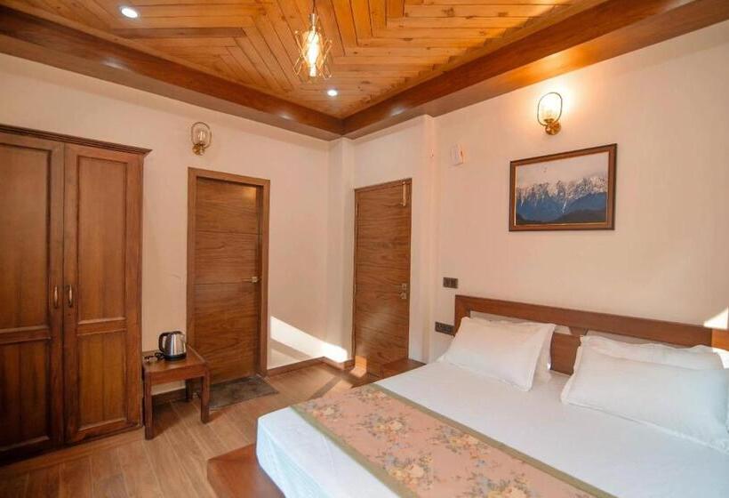 디럭스 룸 킹사이즈 침대, 7 Oak Sanjauli Bed&breakfast