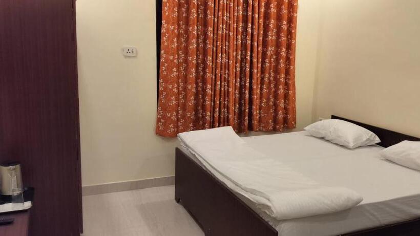 デラックスルーム, Banaras Guest House