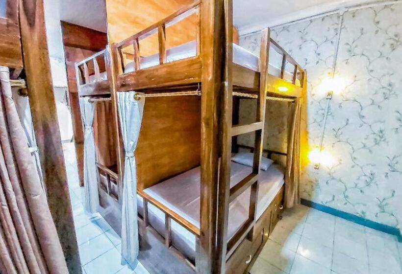 공동 객실, Shooting Star Hostel Kuta Redpartner   Mixed Dormitory