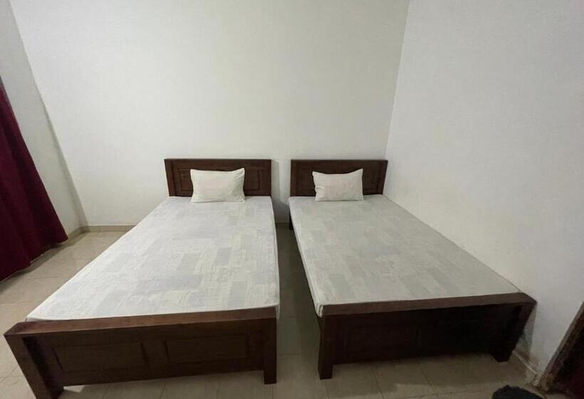 Номер Стандарт, Bhawana Canal View Resort