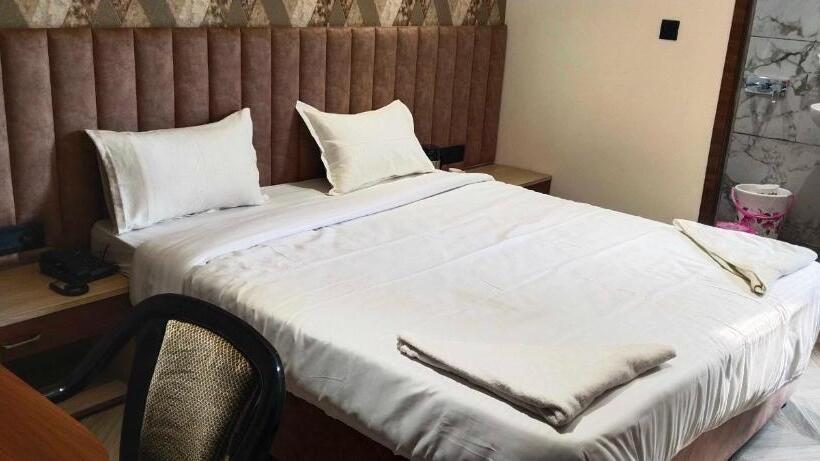Трехместный Номер Классика, Oyo Flagship Hotel Mithila Shiv Palace