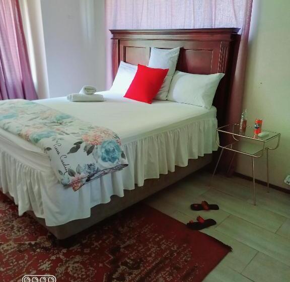 Номер Стандарт, Secret Guest House