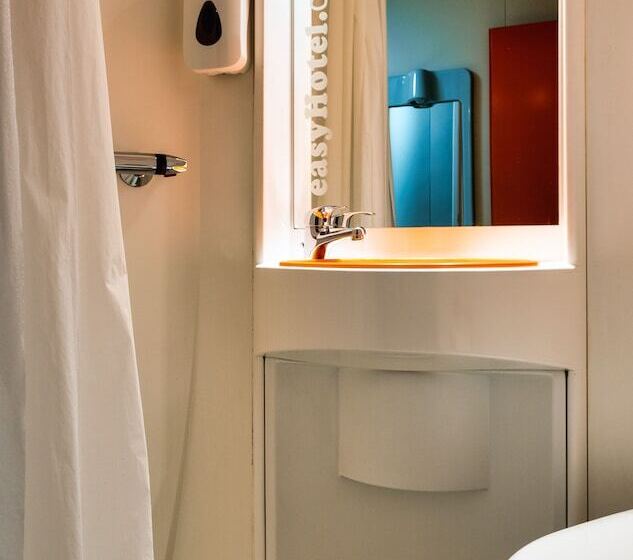 اتاق عادی, Easyhotel Edinburgh