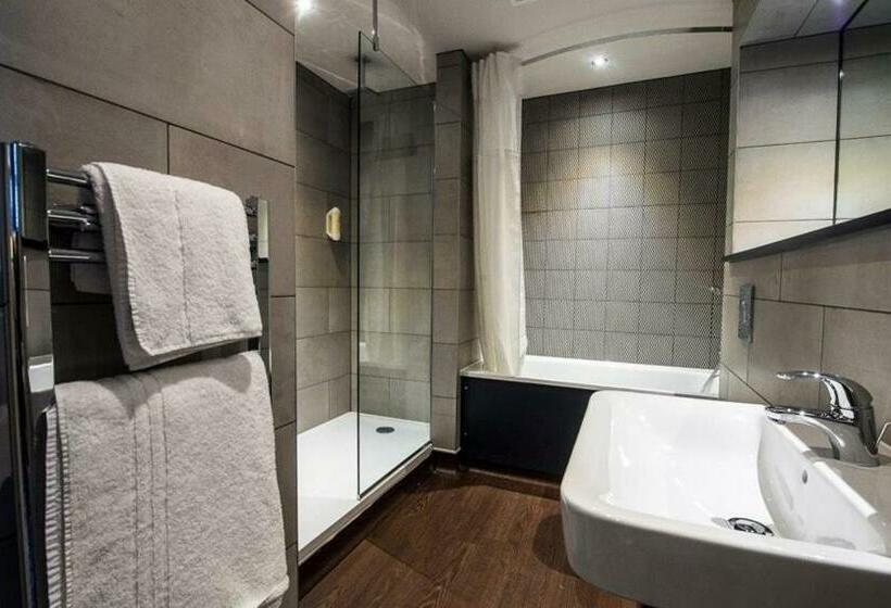 Семейный Номер, The Yarborough Hotel Wetherspoon