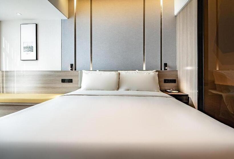Номер Superior, Atour Hotel Shenzhen Baoan Xixiang