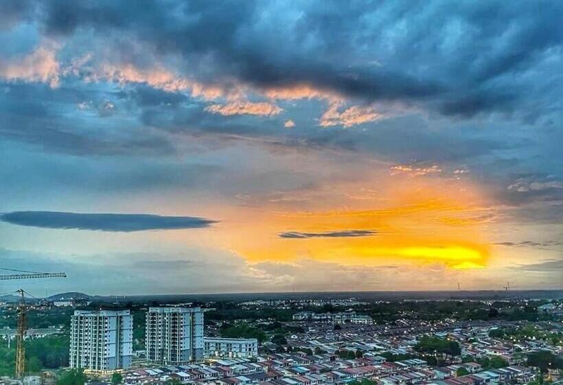 Апартаменты 3 Спальни, Cozy Homestay Vivacity Megamall
