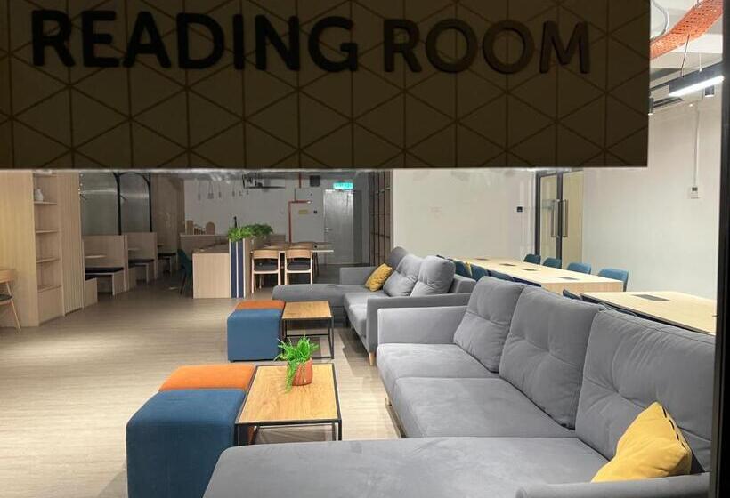 استودیو استاندارد با چشم‌انداز استخر, C&y Horizon Suites Homestay Klia Sepang