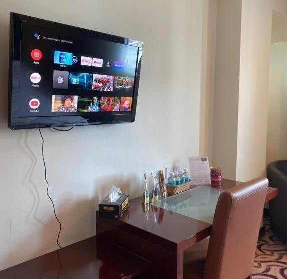 سوییت, Bv1 Studio Kk City Centre With Pool Near Imago