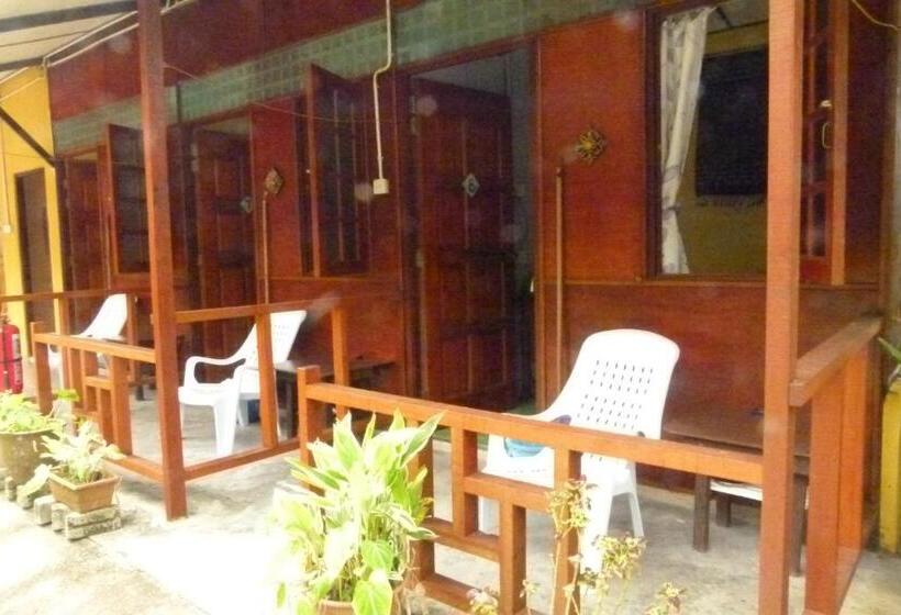 اتاق استاندارد یک نفره, Cheers Garden Chalet