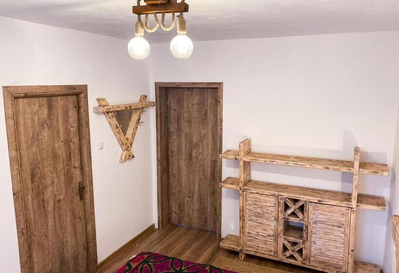 Номер Deluxe, Pensiunea Casa Hărăbor