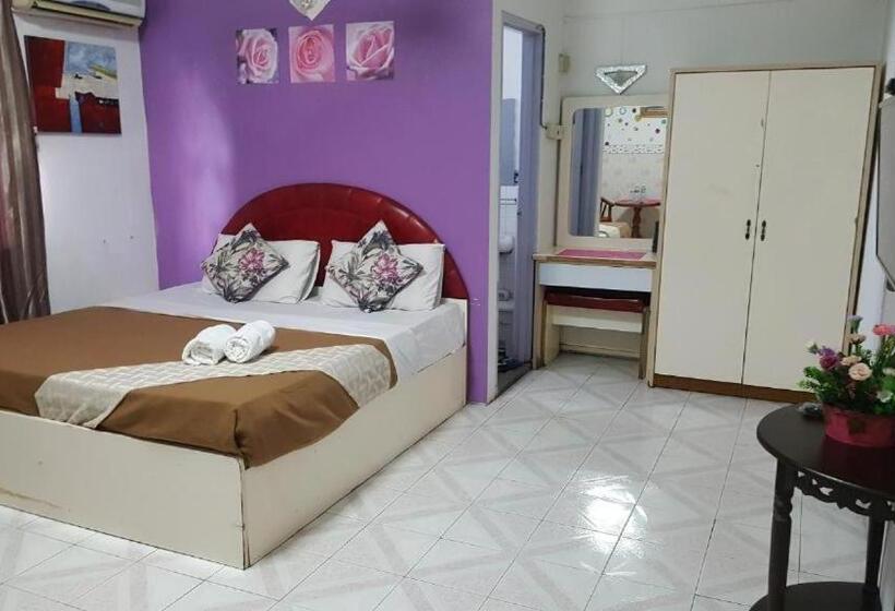Семейный Номер, New Orchid Hotel Tuaran