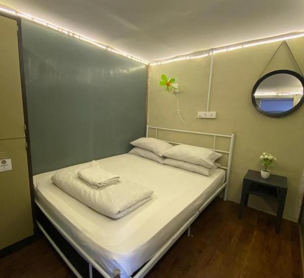 اتاق استاندارد با سرویس بهداشتی مشترک, Hikers Sleep Port Guesthouse