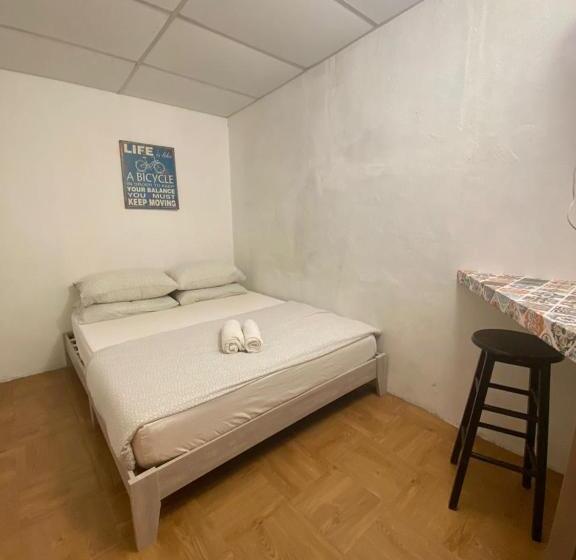 اتاق اکونومی, Hikers Sleep Port Guesthouse