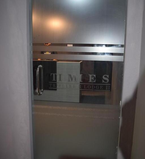Номер Стандарт Трехместный, Times Traveller Lodge 2