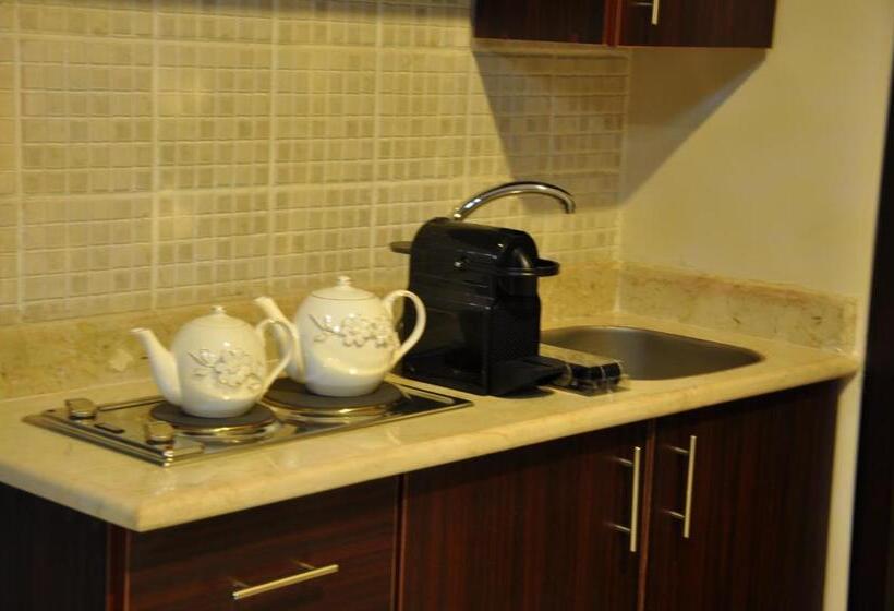 Люкс, Al Bustan Crown Hotel 2