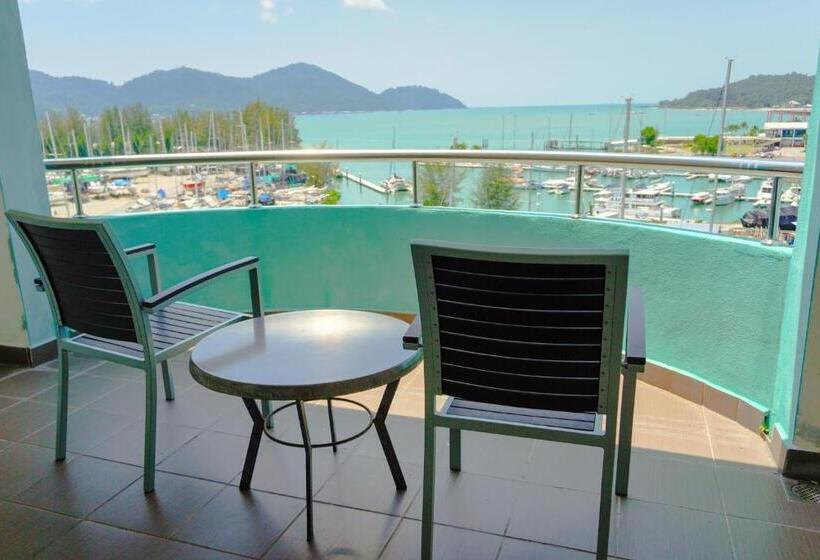 سوییت لوکس, Marina Island Pangkor Resort &