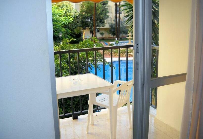 バス共有のスタンダードルーム, Hostal Jomarijo