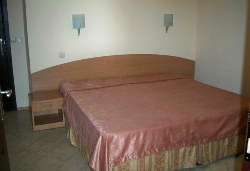 Апартаменты 2 Спальни с Балконом, Apartment Tourist Complex Rose Village