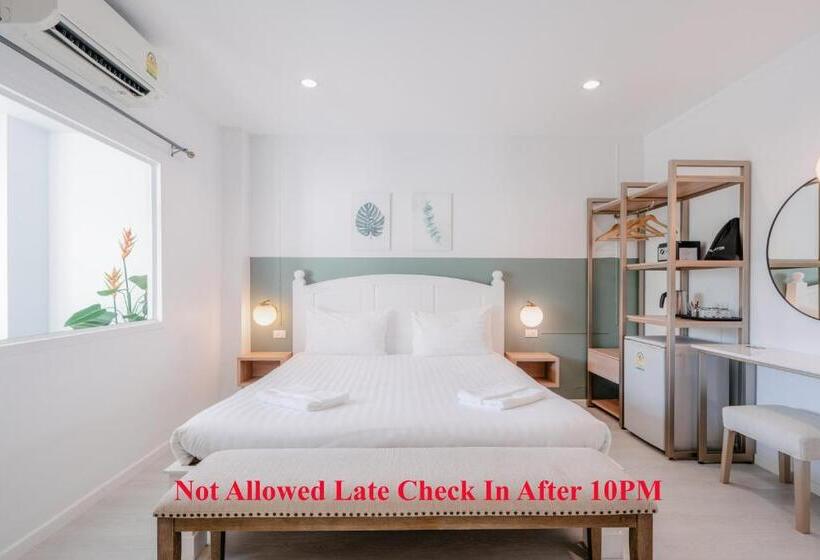 Deluxe-huone, Baan Sutra Guesthouse