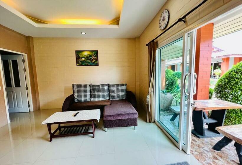 سوییت, Benwadee Resort Pattaya