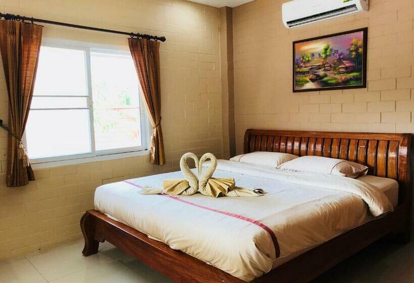سوییت, Benwadee Resort Pattaya