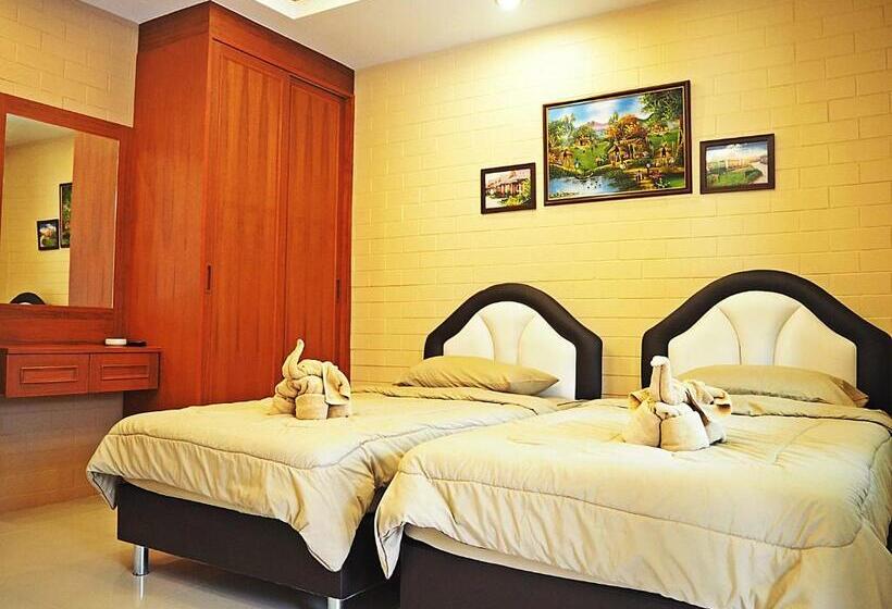 اتاق استاندارد, Benwadee Resort Pattaya