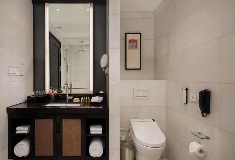 اتاق استاندارد با بالکن, Doubletree By Hilton Shanghai Hongqiao