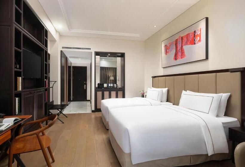اتاق استاندارد با بالکن, Doubletree By Hilton Shanghai Hongqiao