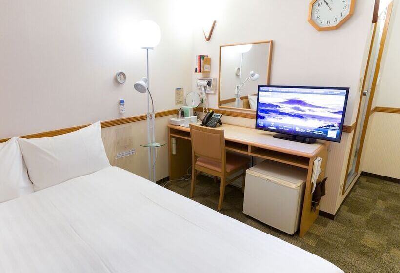 Номер Economy, Toyoko Inn Okinawa Naha Kokusai-dori Miebashi-eki