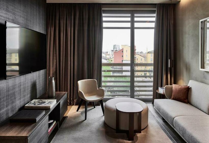 سوئیت جونیور با تراس, Viu Milan, A Member Of Design Hotels
