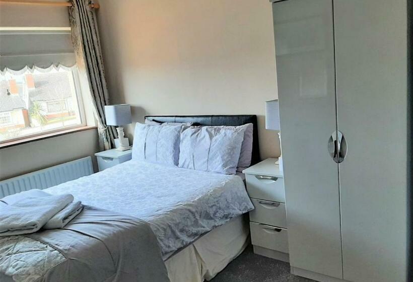 Номер Стандарт, Aaron Vale B&b