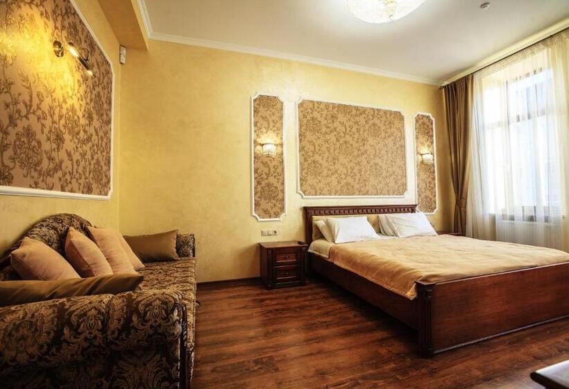 جناح جونيور, 39