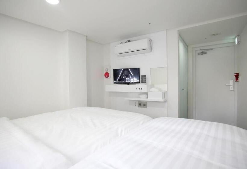 Номер Deluxe, K Pop Hotel Seoul Tower