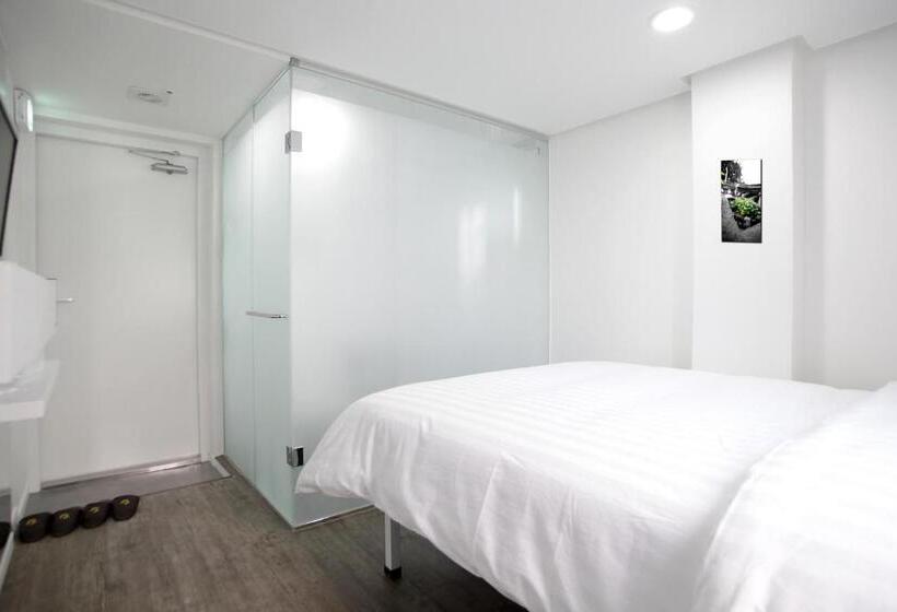 Номер Стандарт, K Pop Hotel Seoul Tower