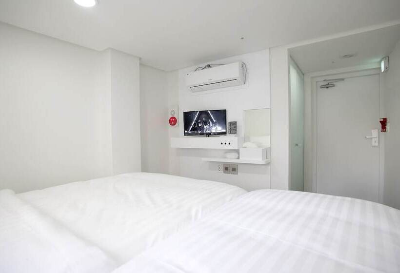 Номер Deluxe, K Pop Hotel Seoul Tower
